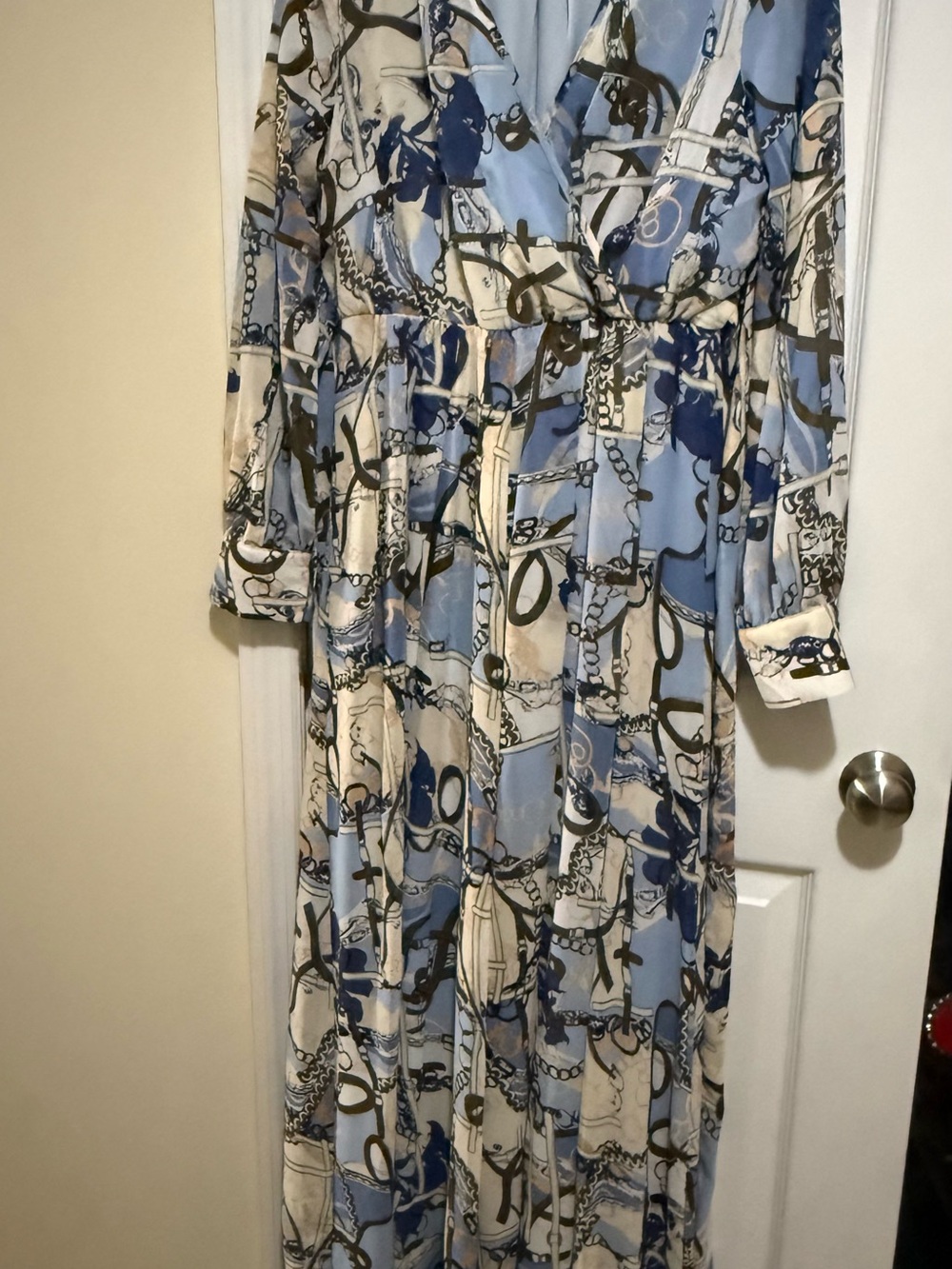 Blue Chain-Print Long Sleeve Maxi Dress
